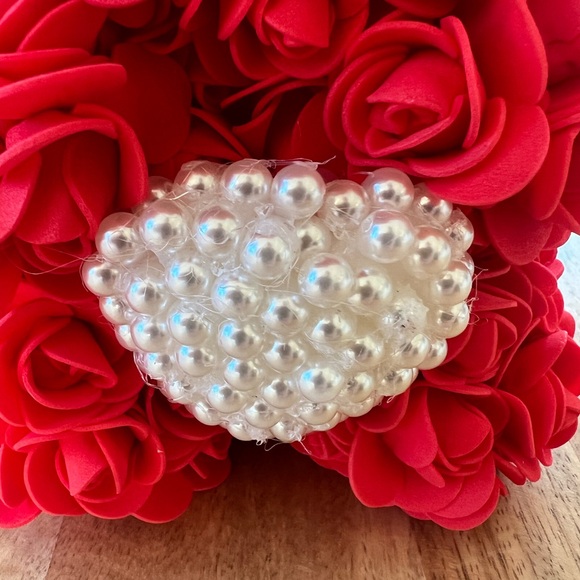 Home Accent Faux Flower Rose Bear with Pearl Heart - Picture 3 of 5